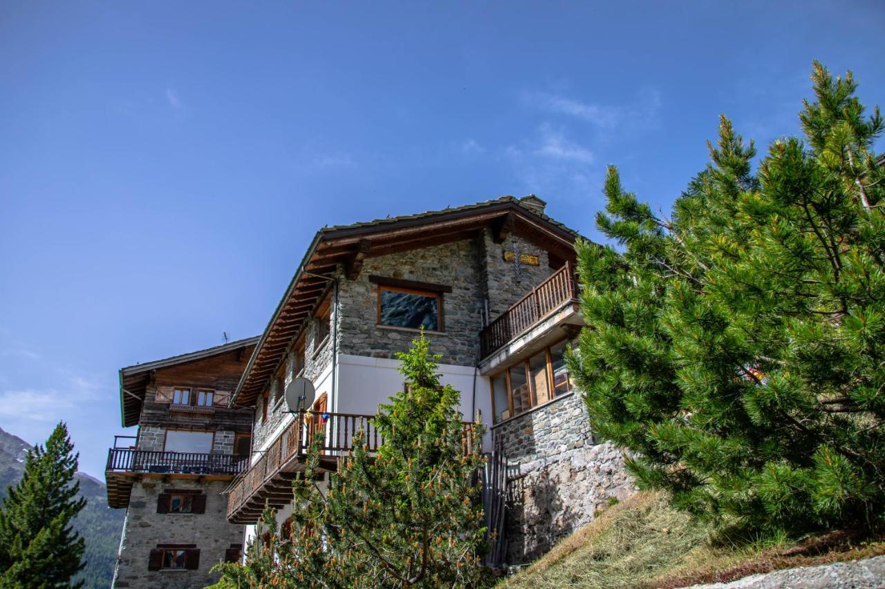 Hotel & Restaurant Perret - Mountain People Valgrisenche Exterior photo