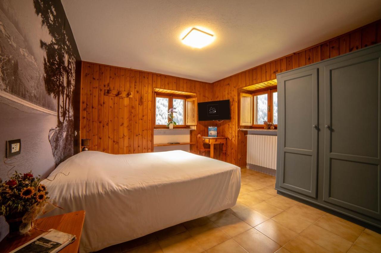Hotel & Restaurant Perret - Mountain People Valgrisenche Exterior photo