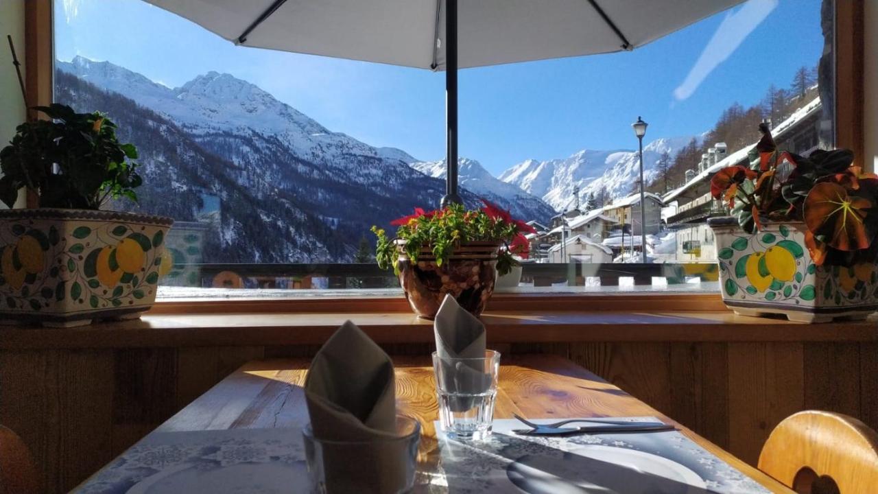 Hotel & Restaurant Perret - Mountain People Valgrisenche Exterior photo