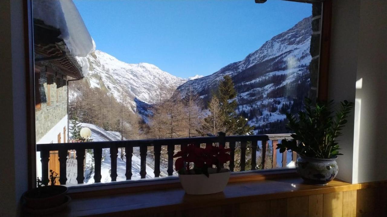 Hotel & Restaurant Perret - Mountain People Valgrisenche Exterior photo